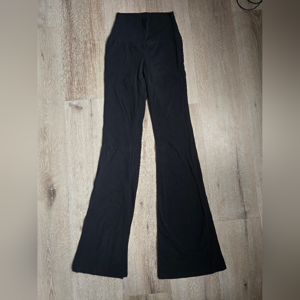 NWOT Wild Fable Women's Black Flared Stretch Legging Pants